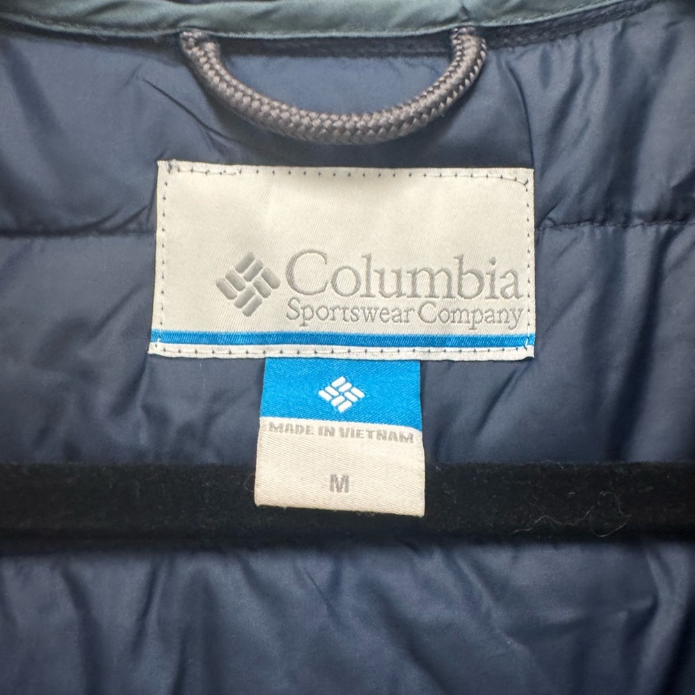 Columbia Men's Navy and Slate Blue Quilted Puffer Vest - Picture 2 of 3